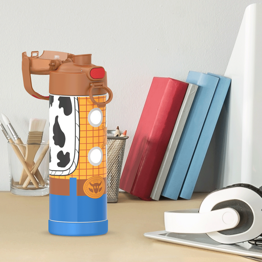 F42106TSW_Toy_Story_Woody_16ozBottle_Lifestyle_PDP_448cfb97-0d46-43a9-a7bb-4ce9bf9bf94d.png