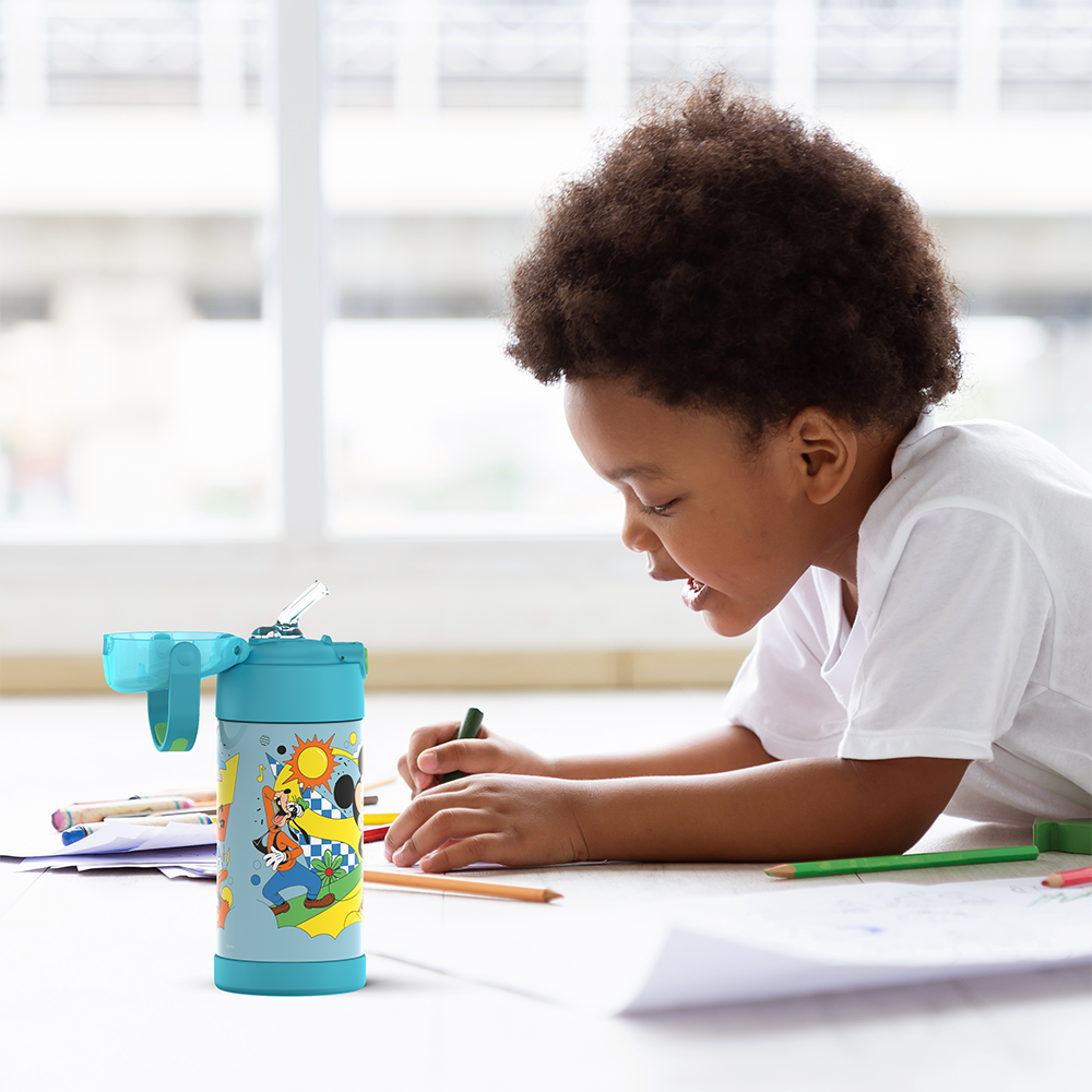 f4105mc_mickeymouse_disneyjunior_12ozbottle_lifestyle_pdp.png