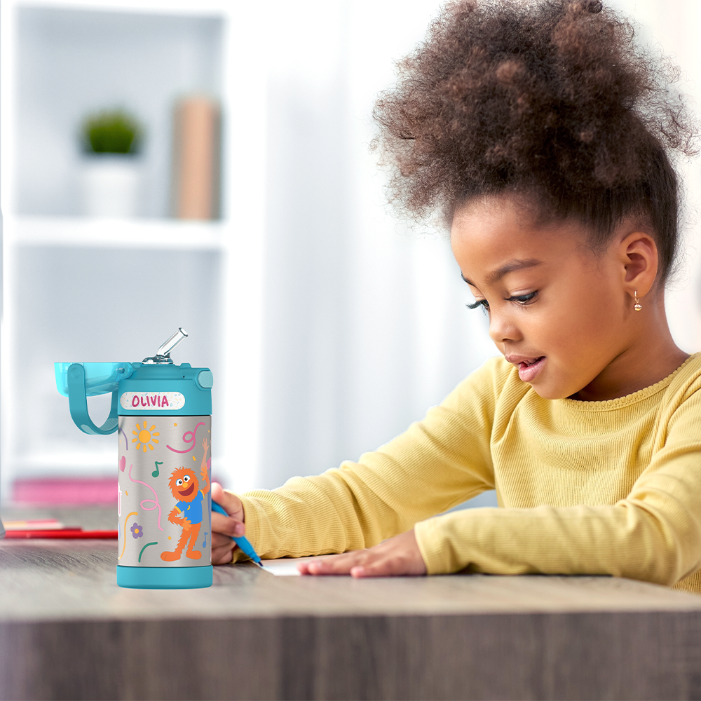 f4105mr_msrachel_12ozbottle_lifestyle_wlabel_pdp.png